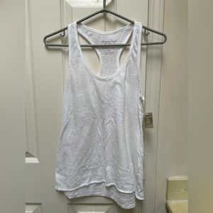 BNWT. American Eagle Women’s Racerback Tank Top